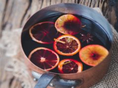 Aprenda a preparar Glühwein, o vinho quente alemão Glühwein