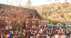 Casa Adoma: bar da fábrica ao ar livre Casa Adoma - Ivoti