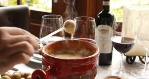 Le Chalet De La Fondue: típico dos Alpes Suíços Le Chalet De La Fondue - Gramado